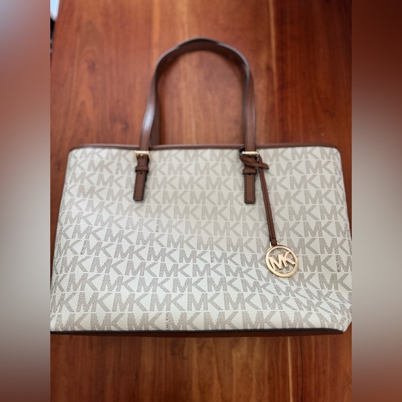 ✨✨Michael Kors Tote 🤎🤍✨ - Picture 1 of 5